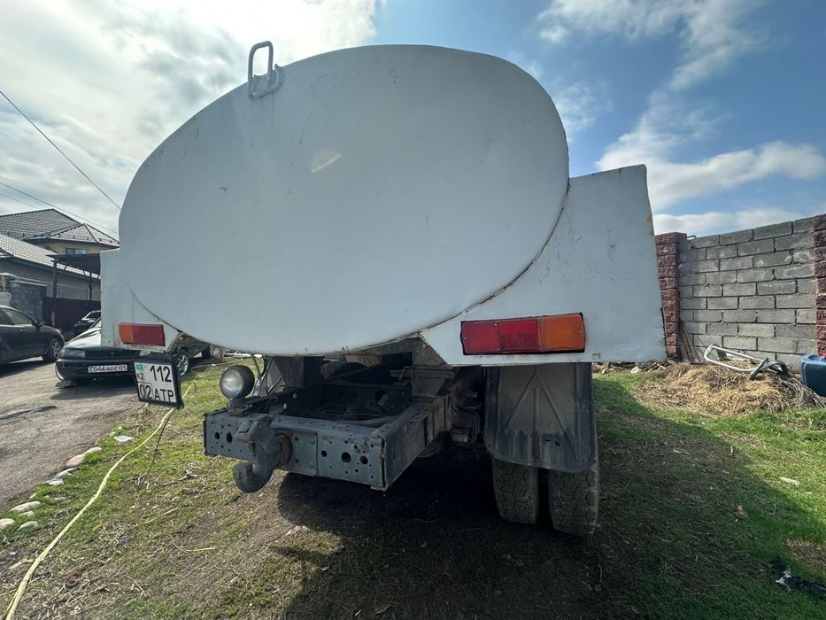 Продам водовоз зил