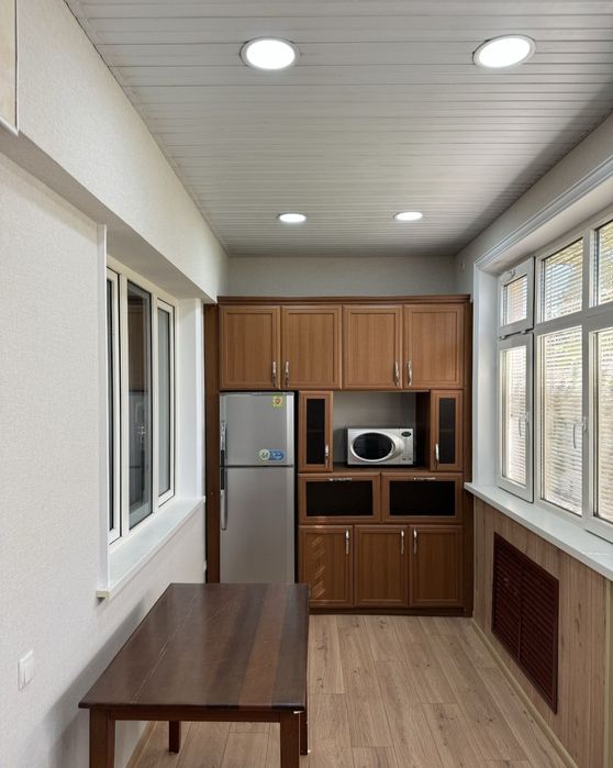 Срочный аренда квартира МЕТРО минор 3 комнита метро 200 метир