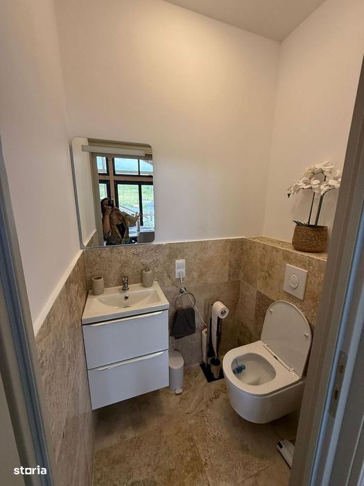 Casa 4 camere,2bai, 700 mp teren,mobilată si utilată