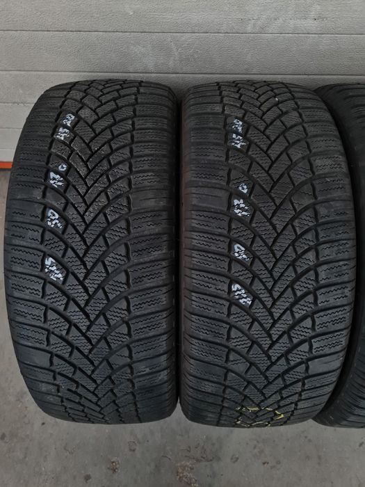 Зимни гуми 4 броя BRIDGESTONE Blizzak LM005 225 50 R17 дот 4520