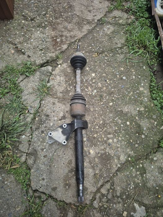 Полуоска  за  Opel Zafira 125кс.   2.2 dti 2002