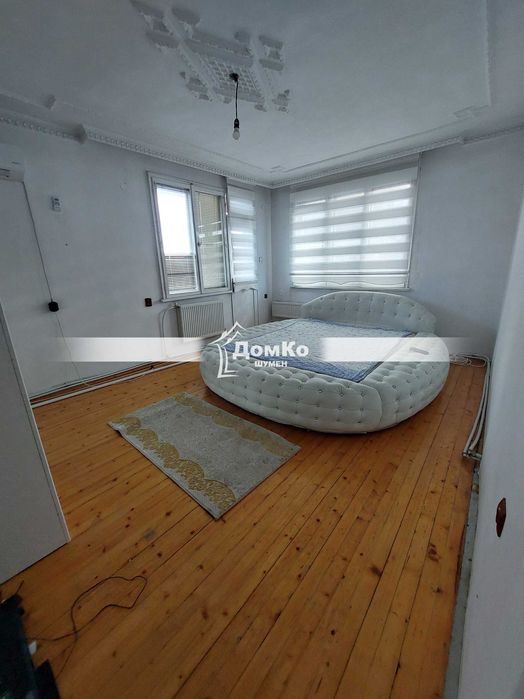 Продава се Етаж от къща в Шумен, Център - 100 кв.м за 1122 €/кв.м - Снимка #1