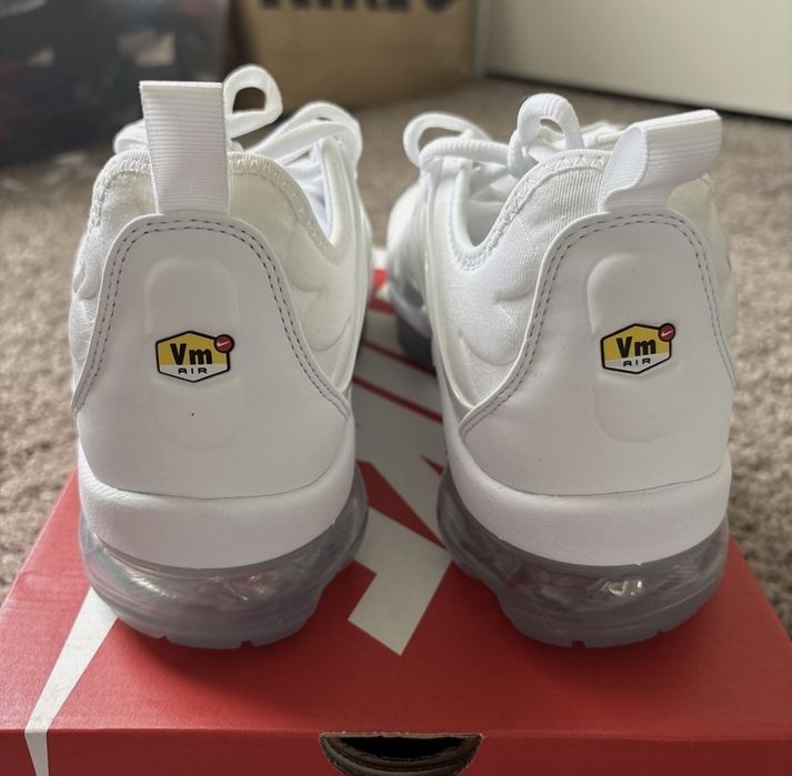 Nike Air VaporMax Plus Alb