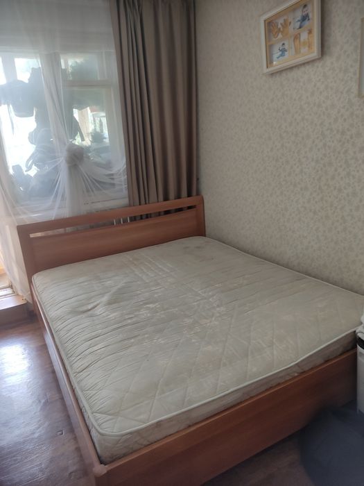 Отдам  кровать с матрасом