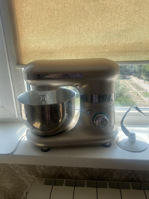 Продам планетарный миксер