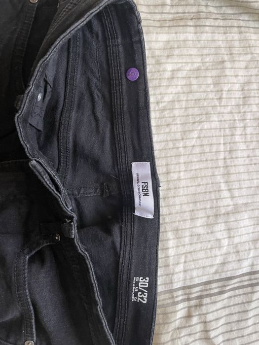 blugi negri marime new yorker