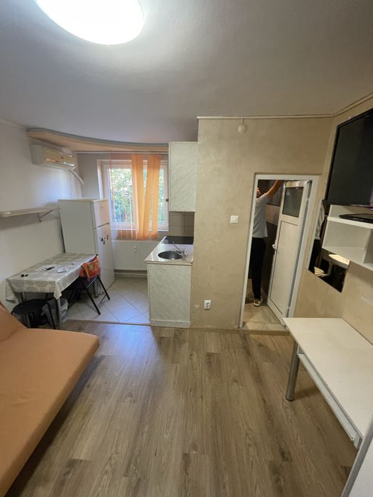 Garsoniera metrou 1 mai