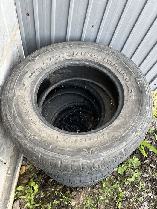 Продам резину 275/65/17