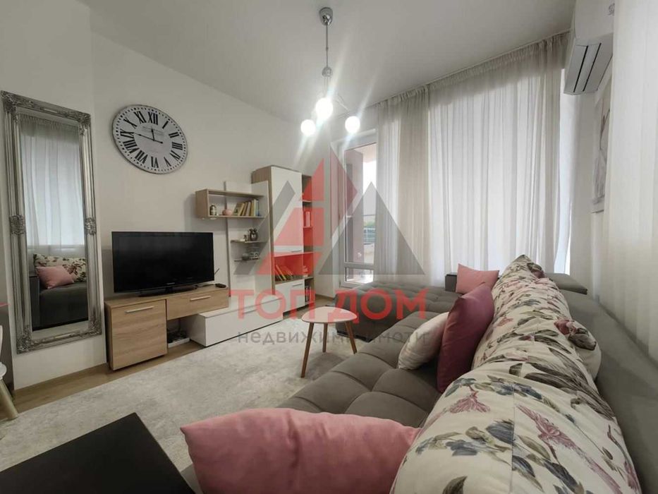 Дава се под наем Двустаен апартамент в Варна, Възраждане 1 - 65 кв.м за 510 € - Снимка #1