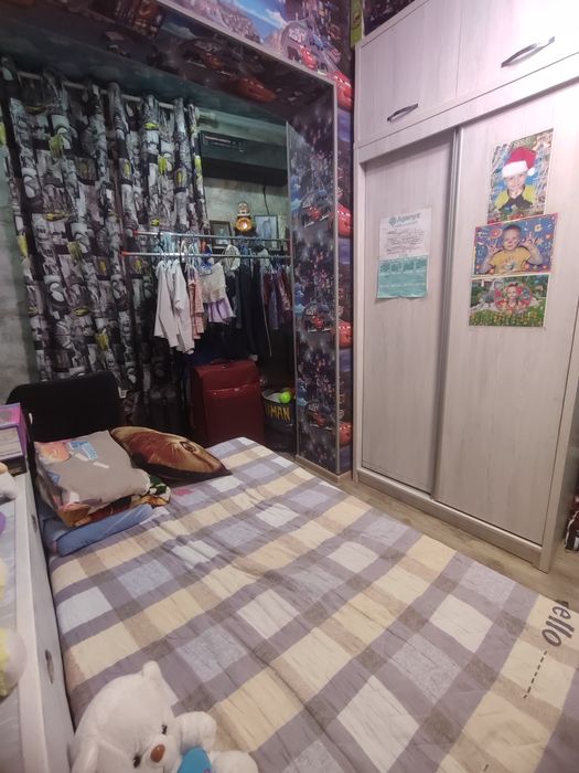 Продаёться четырех комнатная квартира