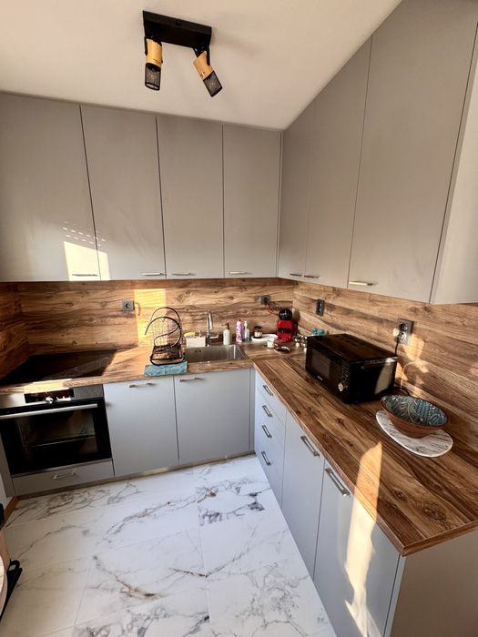 Наем просторен 3-стаен апартамент 120 кв. м.