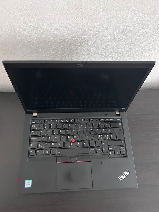 Lenovo Thinkpad T490 i5, 16GB RAM, 512 SSD