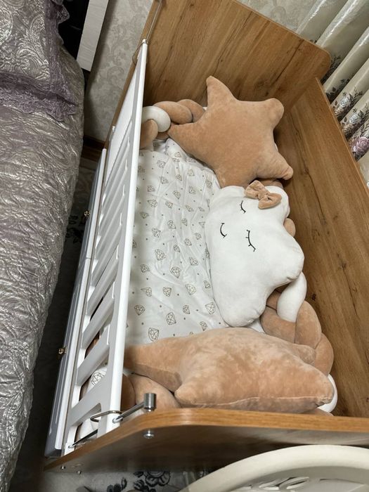 Срочно продаю детскую кроватку