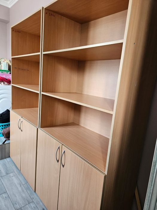 Срочно продам шкаф офисный