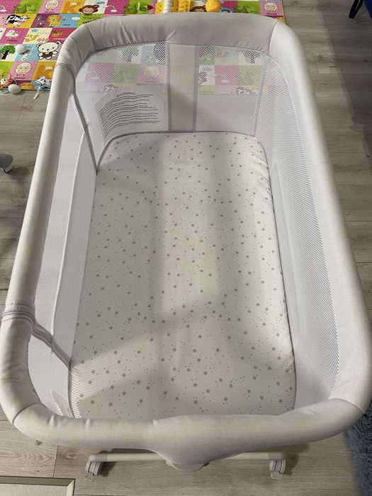 Vând co-sleeper pentru bebeluși – stare impecabilă!