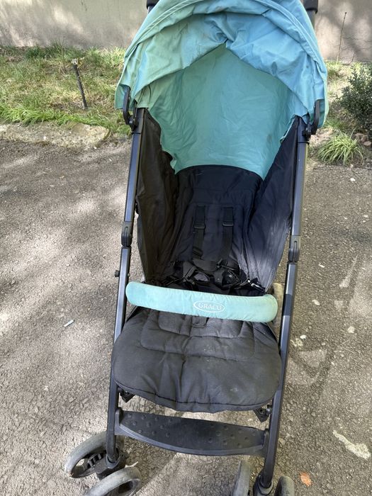 Carucior tip umbrela Graco Travellite negru