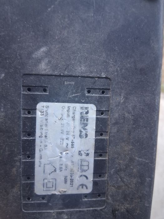 Presă sertizare Mini Rems completă cu bacuri an 2021 la 3500 lei.