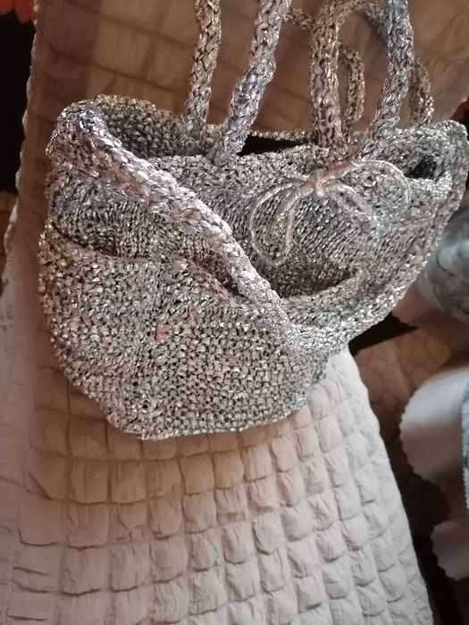 Ръчно плетена лятна дамска чанта.