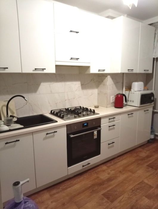 Продается 4-х комнатная на Республики