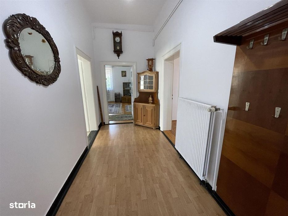 Apartament la casa cu spatiu comercial si garaj - zona Bd. Victoriei
