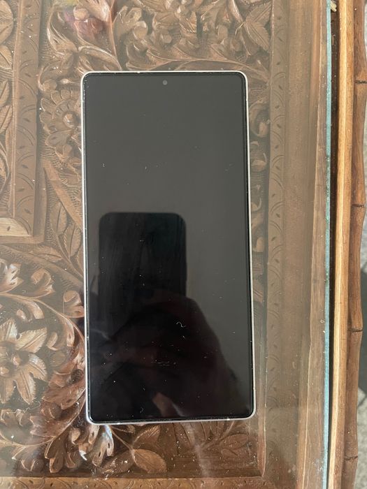 Vând Samsung s25 ultra. Este impecabil 10/10