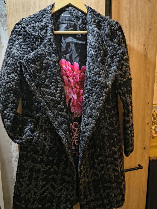 Дамско палто ,,Desigual"