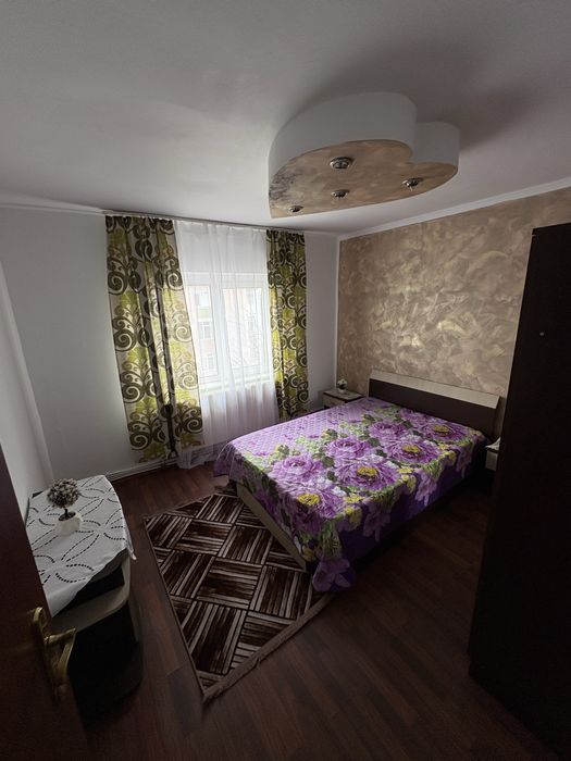 Închiriez apartament mobilat