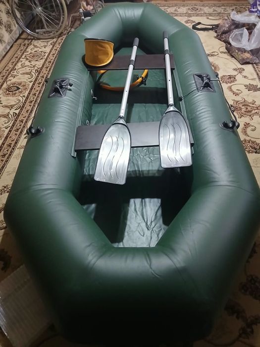 Продам лодку  briz280
