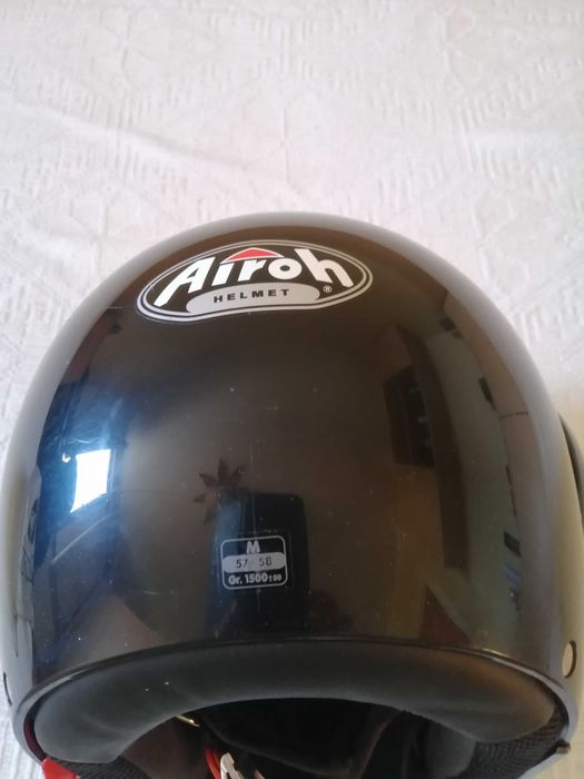 Мото каска Airoh.