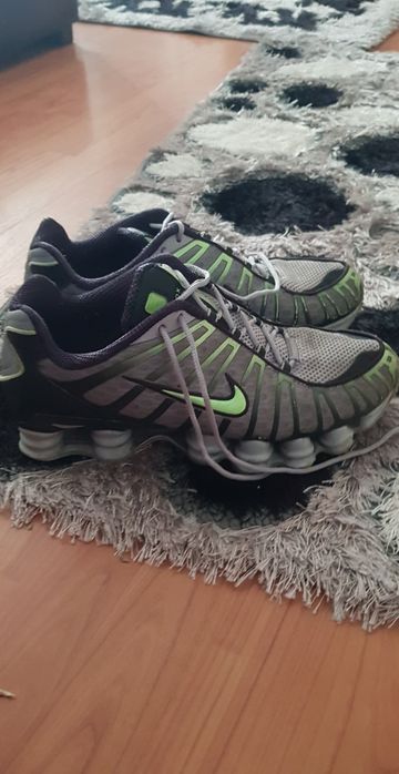Vând Nike TL shox grey lime