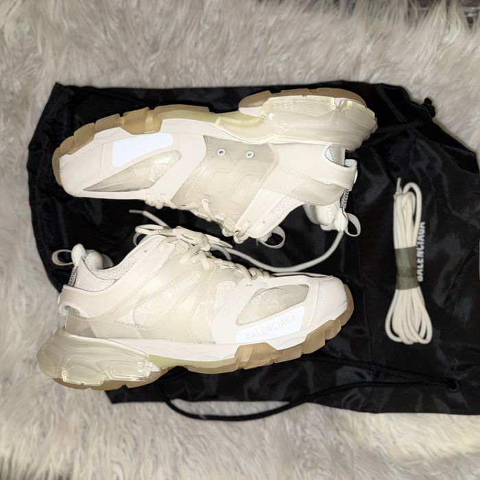 Balenciaga track nonmarking