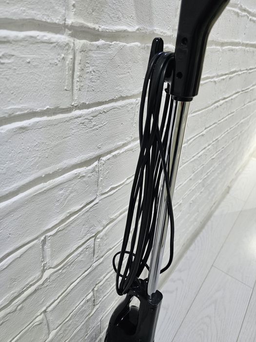 Пылесос вертикальный  ENDEVERVC-286 черный, б/у