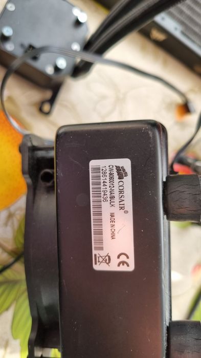 Vand 3 radiatoare aio -uri pc defecte