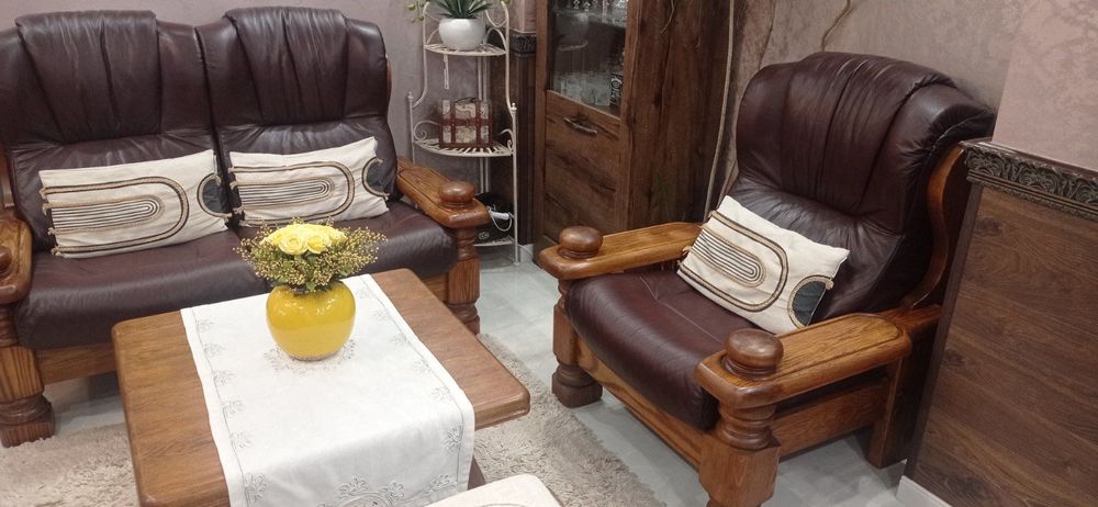 Комплект диван+ фотьойл+табуретка+холна маса