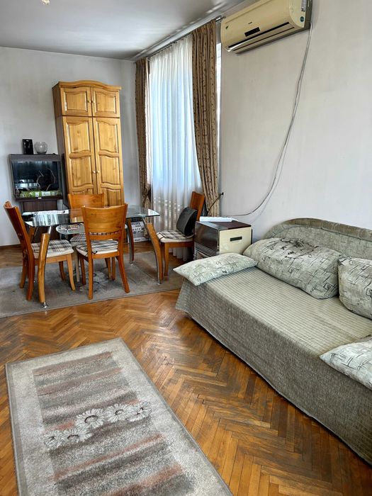 Апартамент под наем Apartment for rent