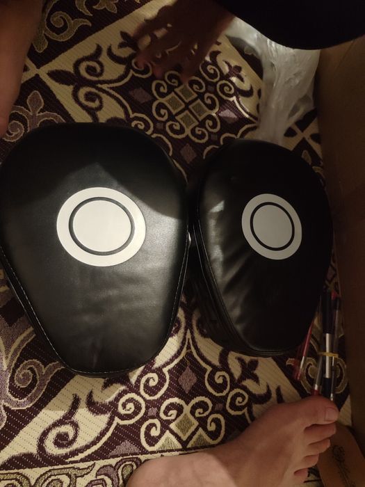 Боксёрская лапа.