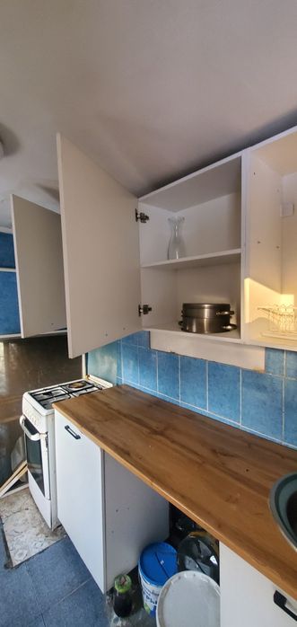 Продам срочно кухонный гарнитур