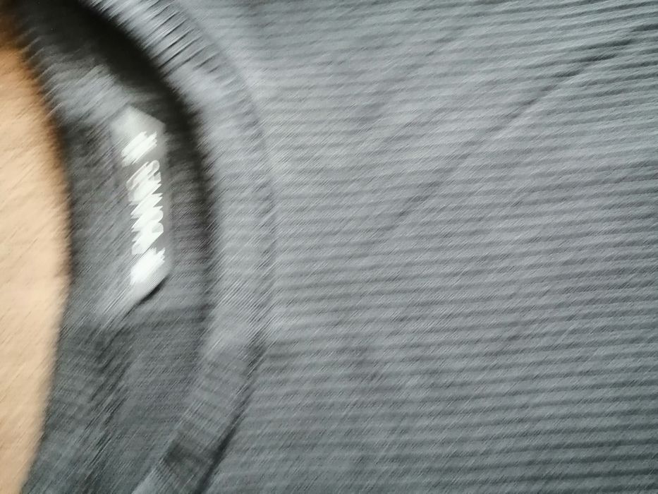 Продавам нова блуза