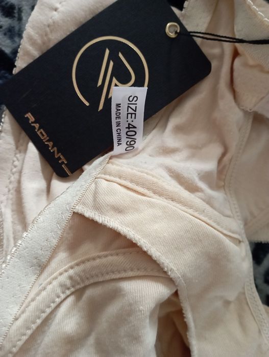 Продам бюзгалтер для кормления