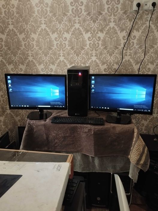 DDR-4 Кампютер 12та\\ GIGABAYT GA-H110M\\GOLD-4560\\4GB\\1000GB\\22IPS