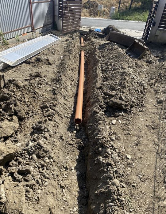 Prestez servcii, inchiriez: buldoexcavator, miniexcator si bascula