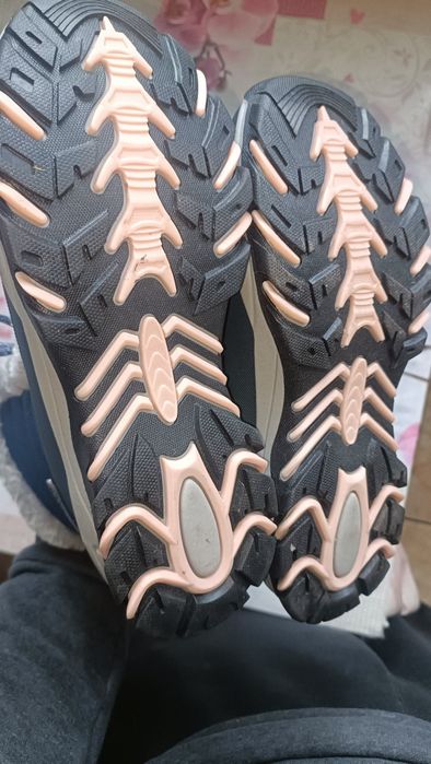 Дамски зимни ботуши