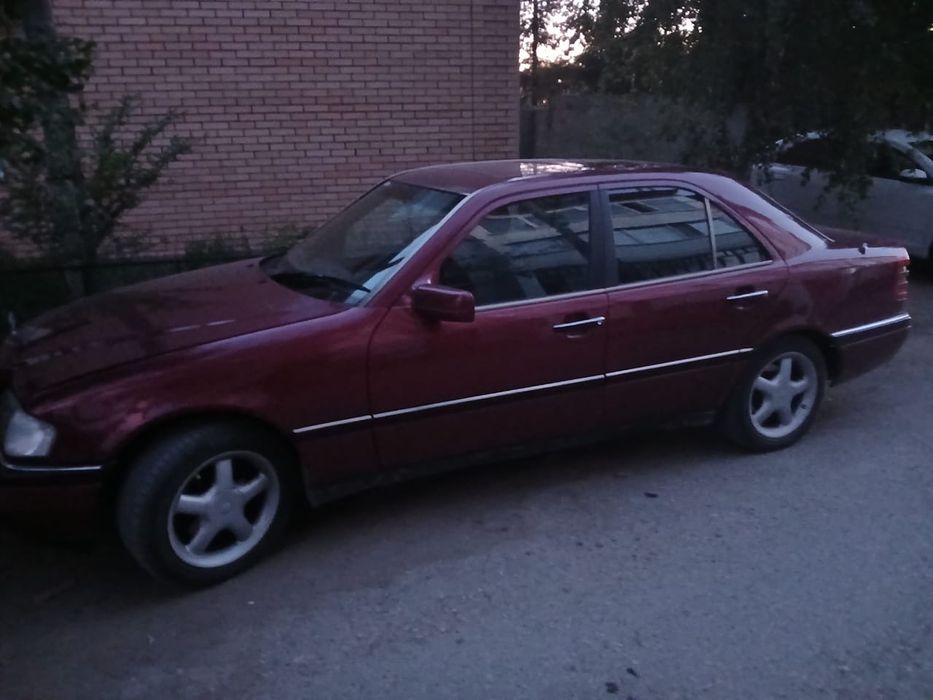 Мэрс  с180 хорошем состояние