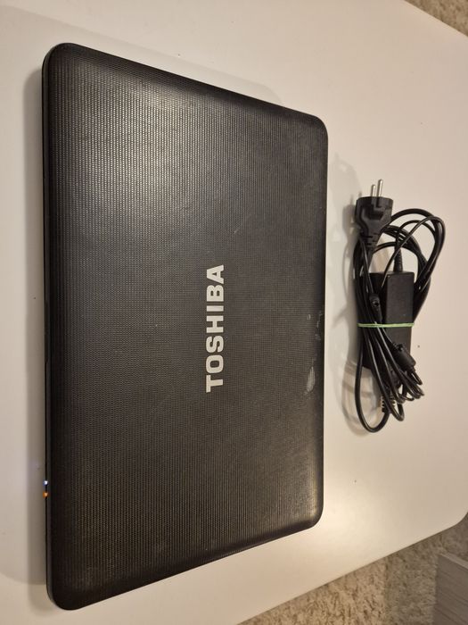 Laptop Toshiba Satellite C850D dual core