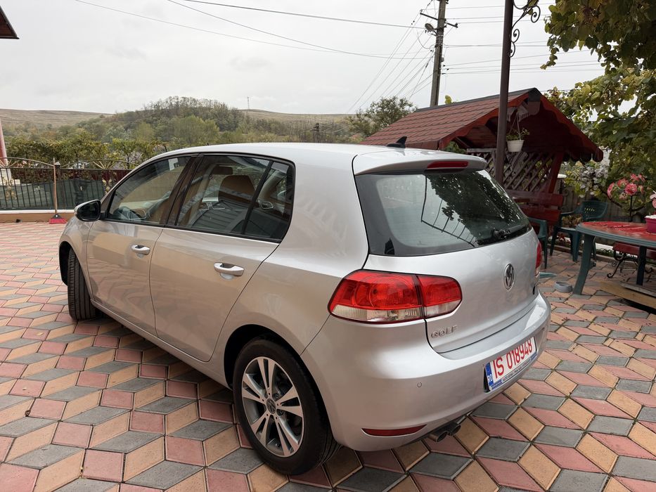 VOLKSWAGEN Golf 2011 — imagine 2