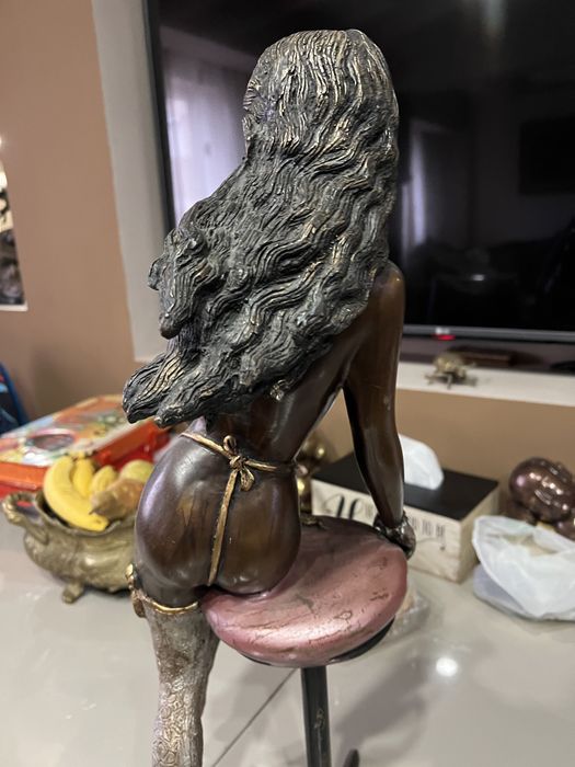 Statueta bronz nud