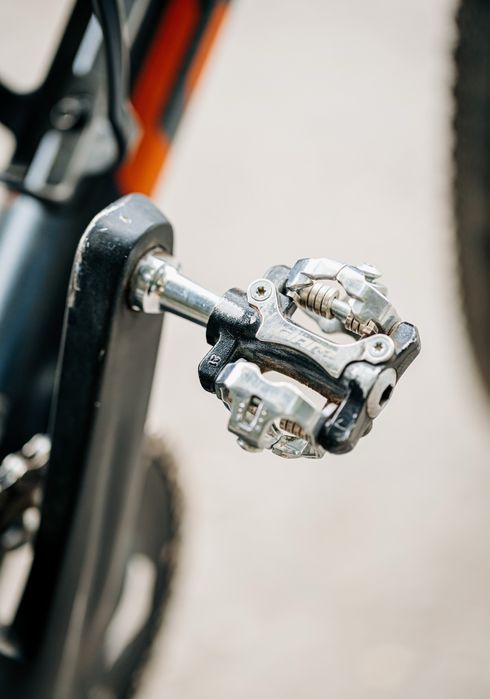 Велосипед Giant Revolt 2