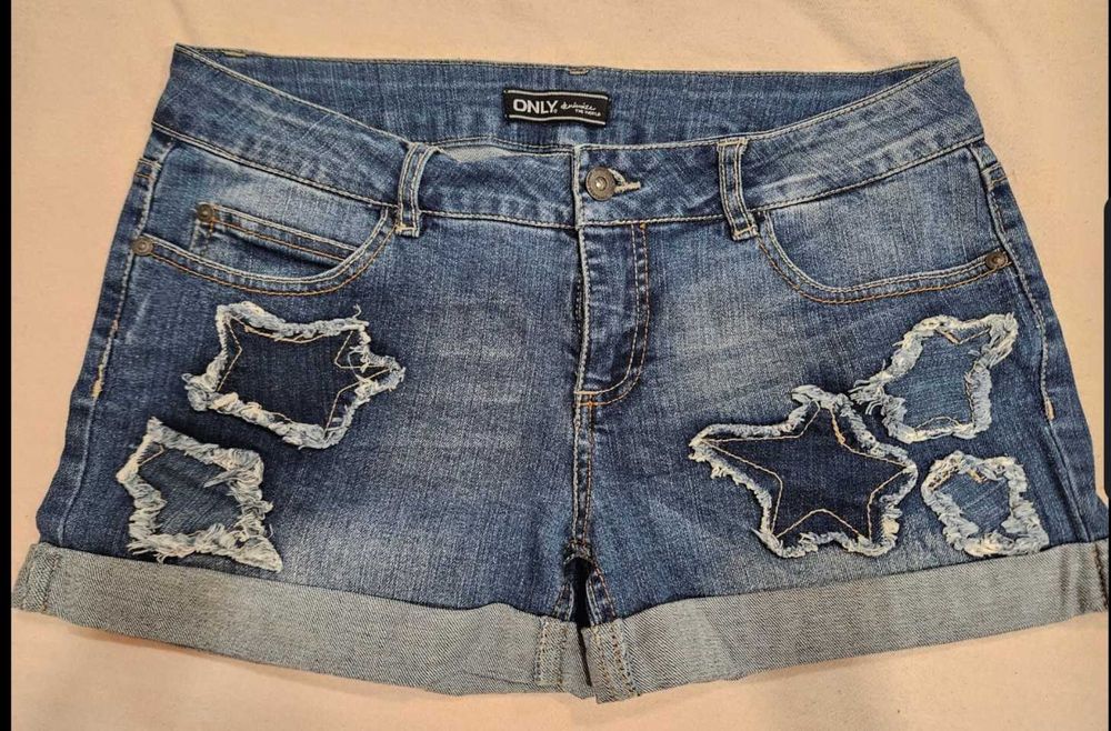 Дамски къси панталонки M-размер