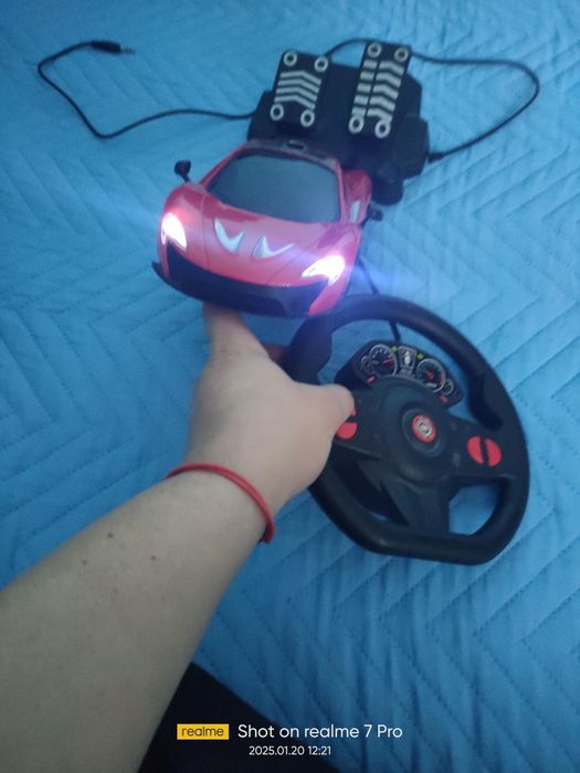 Количка с дистанционно и педали