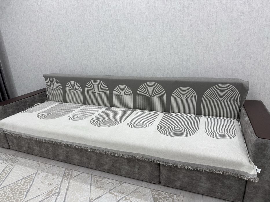 Подушки, покрывало, плед